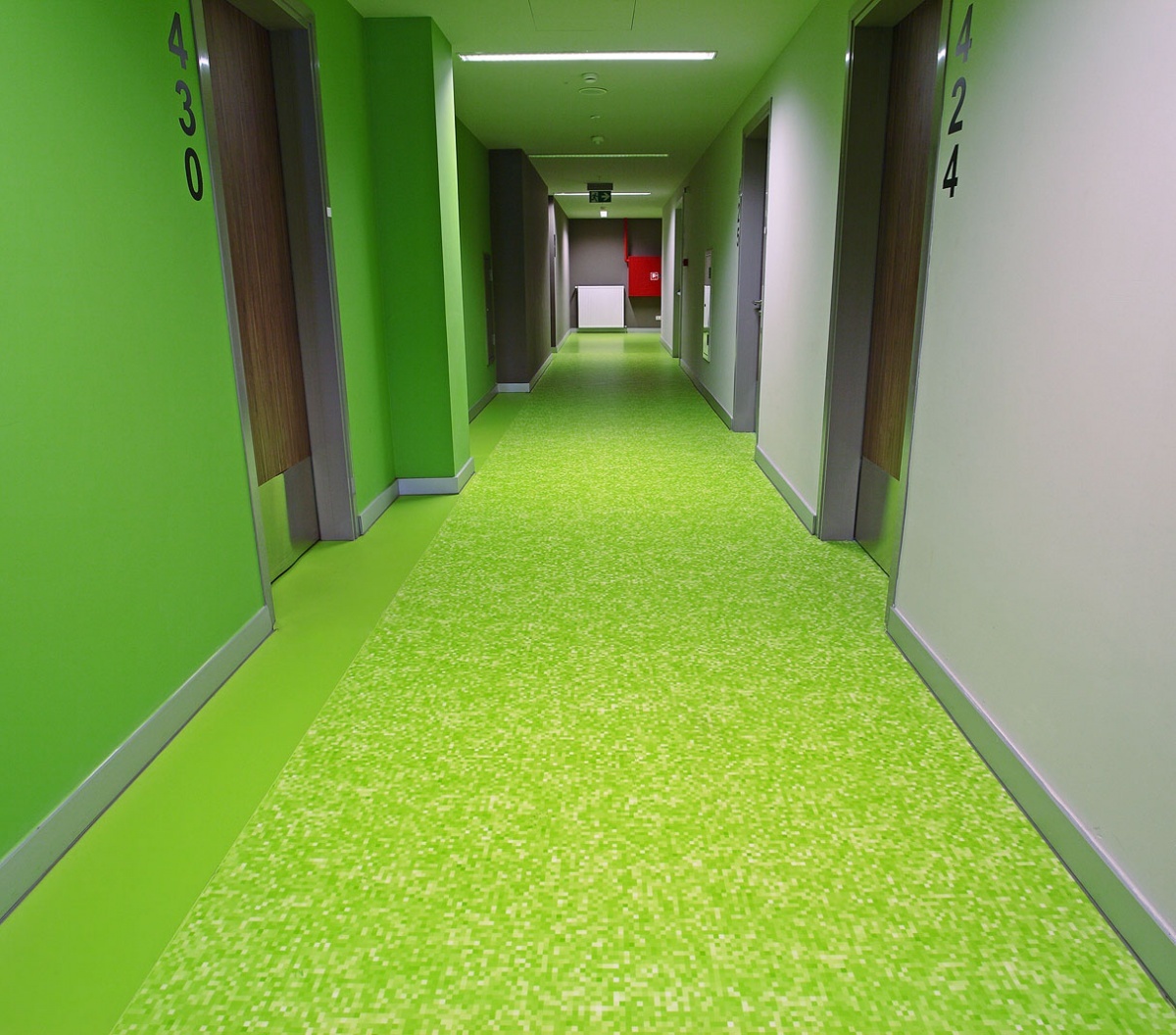 Piso en rollo Acczent Excellence 80. La mejor solución para un trafico intenso.